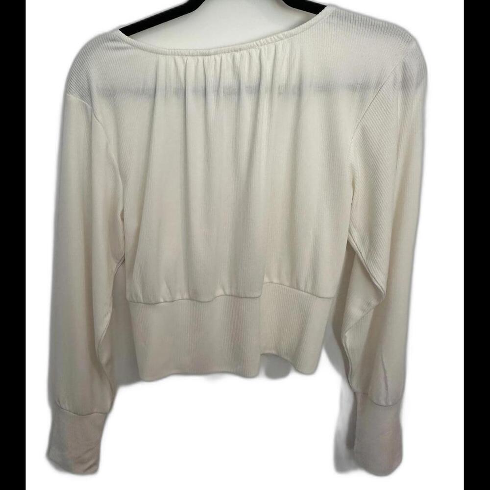 BB Dakota Cream Long Sleeve Crop Top Size Large NWT
